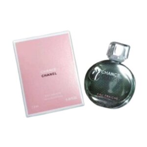 Découvrez Chance Chanel Green 7 ml, un parfum frais et élégant au format voyage. Une fragrance raffinée et lumineuse, idéale pour emporter partout une touche de féminité et de sophistication.