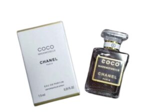 Découvrez Coco Chanel Classic 7.5 ml, un parfum élégant et intemporel au format voyage. Profitez d’une fragrance raffinée et pratique pour sublimer chaque instant de votre journée.