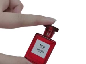 Découvrez Coco Chanel N5 Red 7.5 ml