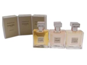 Découvrez Gabriel Chanel 10 ml, l’eau de parfum femme florale et solaire. Format voyage pratique, élégant et longue tenue au quotidien