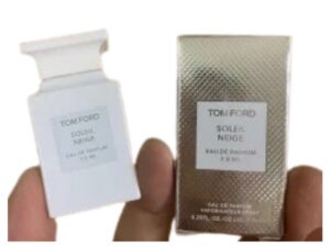 Tom Ford Soleil Neige 7.5 ml : eau de parfum mixte fraîche et lumineuse aux notes florales et ambrées. Format voyage luxueux et pratique.